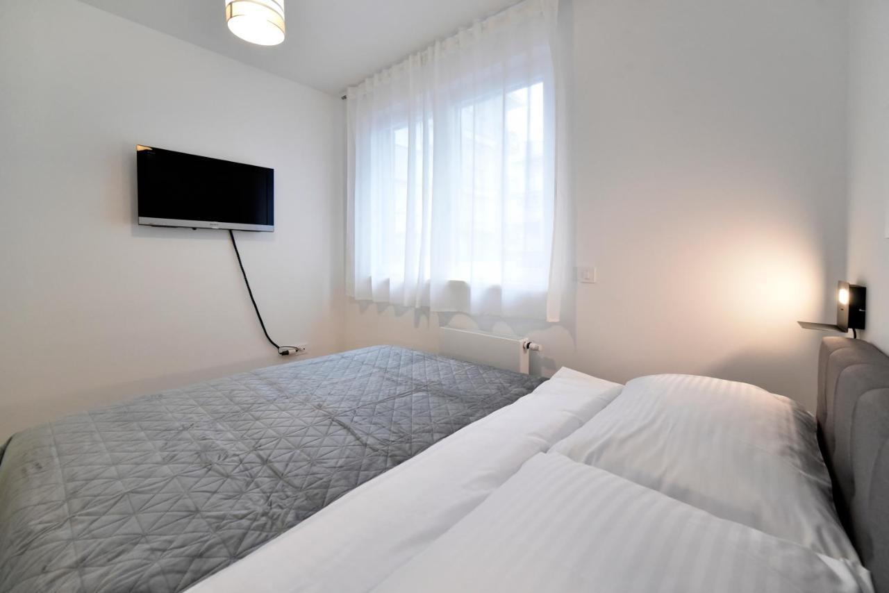 Ophelia Apartment With Parking Zagreb Exterior photo