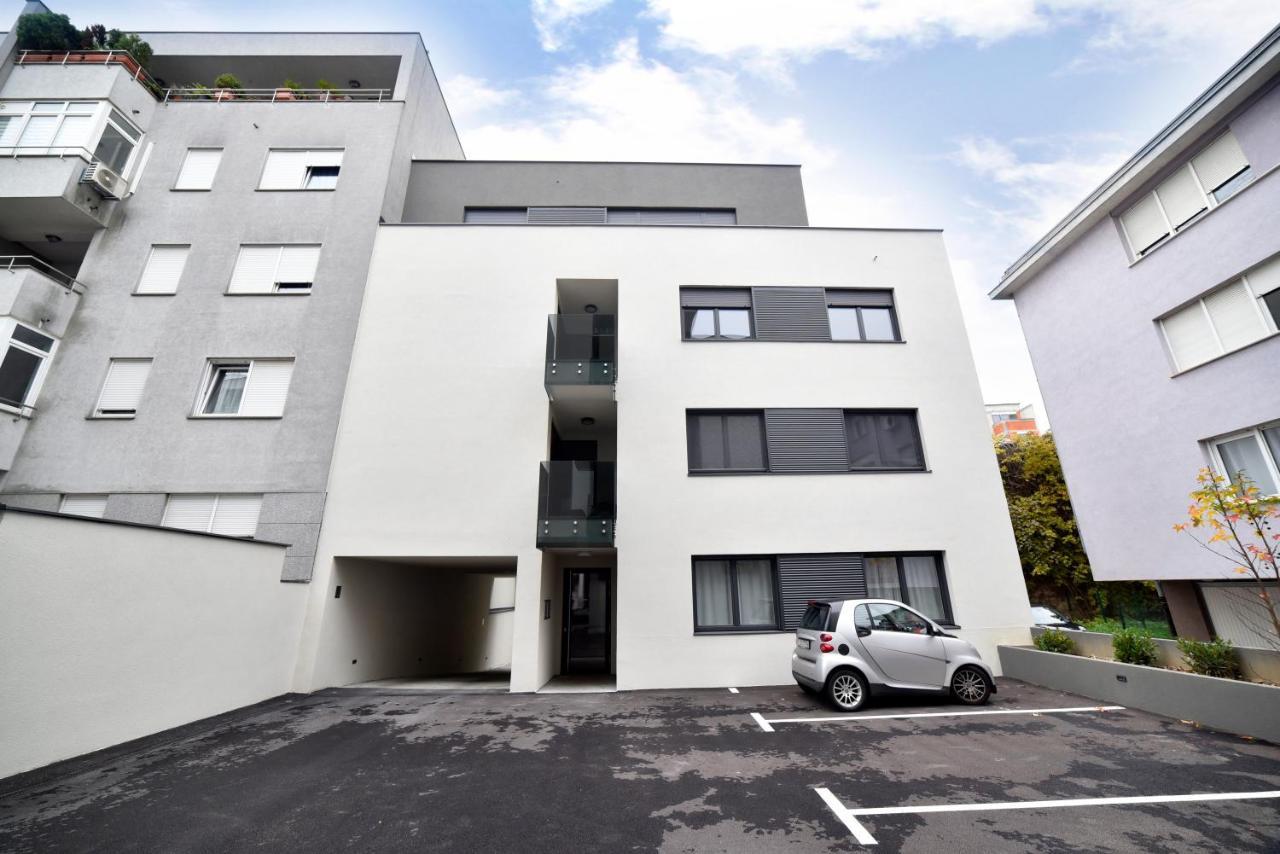 Ophelia Apartment With Parking Zagreb Exterior photo